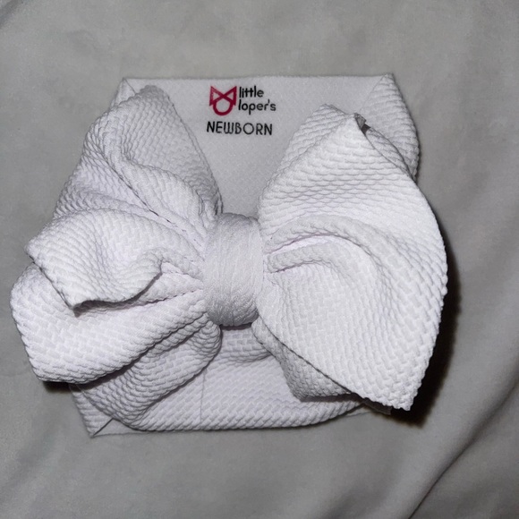 Little Lopers Accessories Little Lopers White Newborn Messy Bow